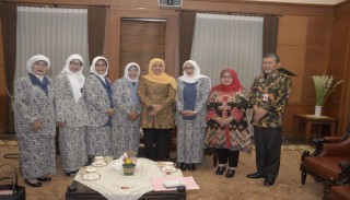 Gubernur Khofifah: Pemprov Jatim Gandeng IBI Untuk Turunkan AKI dan Stunting di Jatim
