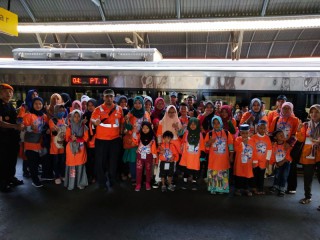 KAI Daop 8 Ajari Anak Anak tentang Perkeretapian melalui " Edutrain Goes To Malang”