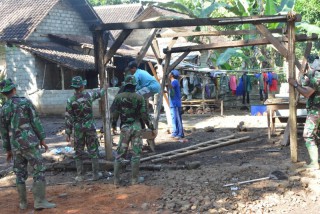 Medan Terjal pun Dilalui Danrem Untuk Memastikan TMMD Sudah mulai Berjalan