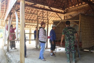 Rumah Tidak Layak Huni di Sampang Mulai di Garap Satgas TMMD