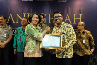 Angkasa Pura I Terima Anugerah Manajemen Informasi Arus Mudik 2019 dari KSP, Kominfo, dan KIP