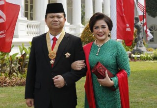 Presiden Anugerahkan Bintang Jasa Utama kepada Dr. Ronny F. Sompie, Ketua Umum PPWI Ucapkan Selamat