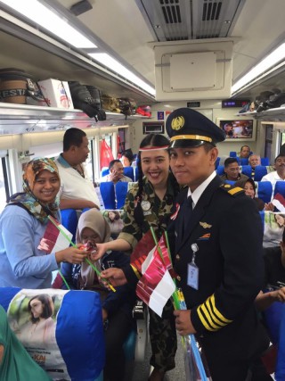 Sebanyak 19.530 Penumpang KA Lokal Dapat Layanan Promo Tiket Gratis Di HUT RI Ke-74