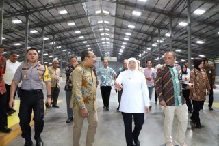 Gubernur Khofifah Harap PLB SIER Beri Kemudahan Akses Produk Bagi UKM dan IKM