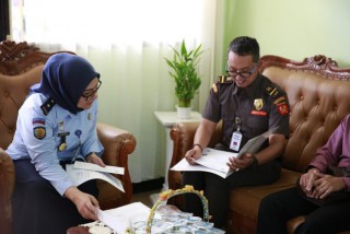 Bayar Tunggakan Pajak 2,9 M, Komanditer CV Bebas