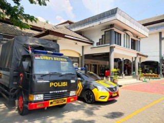 PT KAI Daop 8 Surabaya Sesalkan Aksi Anarkis Para Suporter Bola Terhadap Kereta Api