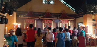 Meriahnya Perayaan Imlek 2020 di Kenjeran Surabaya