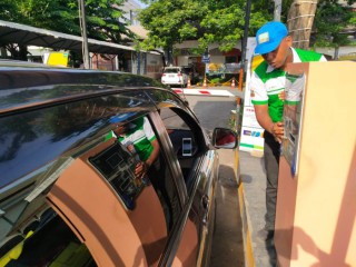 Hari ini , PT Kereta Api Indonesia Terapkan Pembayaran Non Tunai.