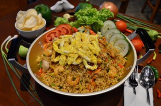 REBRON di PrimeBiz Hotel Surabaya : NASI GORENG JANCUK ex Surabaya Plaza Hotel