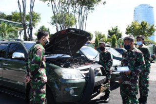 Kendaraan Dinas Korem 084/Bhaskara Jaya di cek