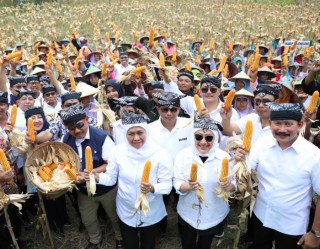 Hari Tani Nasional : Gubernur Khofifah Ajak Generasi Millenial Geluti Sektor Pertanian