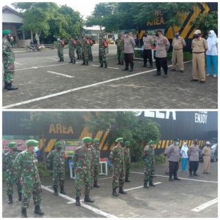 Koramil Pademawu lakukan Penegakan Disiplin Protokol Kesehatan di Tiga Titik