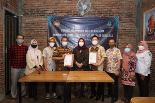 Teken MoU Dengan Komnas Pendidikan, OutClass Indonesia Siapkan Sekolah Kuasai Blended Learning