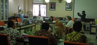 Komisi B : "Gasruk" Mitra UMKM, Minta Satpol Surabaya Tutup Minimarket  yang Habis Masa Ijinya.
