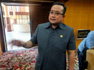 Pansus Sampaikan Rekomendasi LKPj Gubernur Jatim Tahun 2020