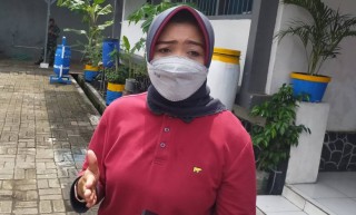 Hari ini Taman Taman Kota Surabaya Di buka tetap Patuhi Prokes.