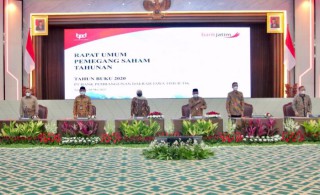 Gubernur Khofifah Tekankan Pentingnya Percepatan Perluasan Digitalisasi Keuangan Pada Bank Jatim Dan Berpihak KUMKM