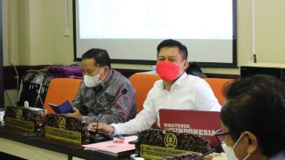 DPRD Surabaya Sepakat Naikkan Retribusi Parkir Zona di tepi Jalan