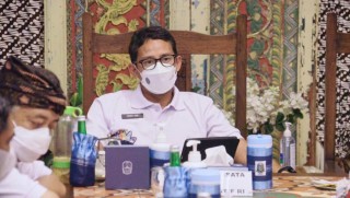 Dampingi Menparekraf Tinjau KEK Singhasari, Wagub Emil : Semakin Cepat, Semakin Mewadahi Potensi dan Kreativitas Anak Muda Jatim