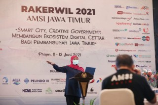 JOSS Jadi Andalan Mempermudah Sistem Perizinan di Jatim
