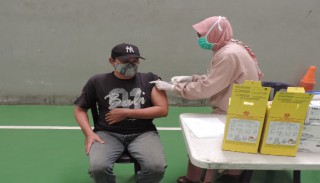 Gereja Mawar Saron Memafasilitasi Jalannya Vaksin Tahap III