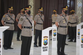 Kapolda Jatim Pimpin Sertijab Pejabat Utama dan Kapolres Jajaran Polda Jatim
