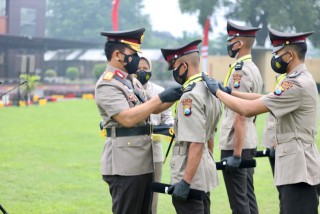 Kapolda Lantik 631 Bintara Remaja di SPN Polda Jatim