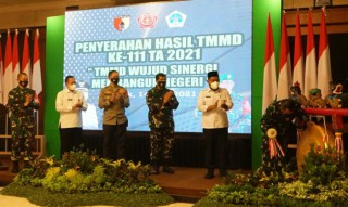 TMMD 111 KODIM 0817 Gresik Wujud Sinergi Membangun Negeri Telah Resmi di Tutup