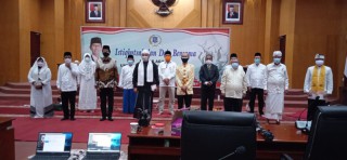 Lonjakan Covid-19 Kian Merebak, DPRD Kota Surabaya Gelar Istighotsah Doa Bersama Lintas Agama