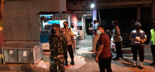 Dandim 0826 Pamekasan Bersama Kapolres Pamekasan Pimpin Patroli Yustisi Penegakan Disiplin PPKM Darurat