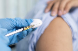 Vaksinasi Dosis Pertama di Jatim Sentuh 8.288.419 Penduduk