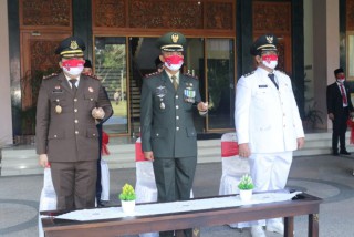 Forkopimda Bangkalan mengikuti Upacara HUT RI ke 76 tahun