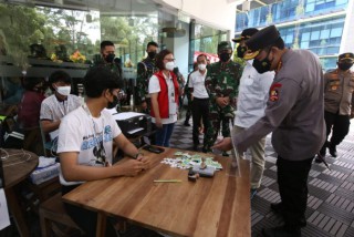 Kapolri Pastikan Vaksinasi untuk Buruh Bakal Dipercepat Hingga Akhir Agustus