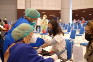 OJK Kantor Regional 4 Jawa Timur Siapkan 184 Ribu Vaksin Untuk Industri Jasa Keuangan Dan Mitra