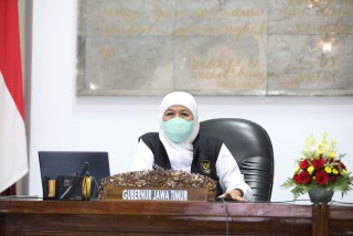 Gubernur Khofifah Minta Disiplin Protkes Ketat Serta Bupati/ Walikota Prioritaskan Vaksin Untuk Pelajar