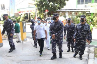 Dalam Rangka HUT AL Ke 76 Tahun 2021 Seskoal  Laksanakan Serbuan Vaksin Covid-19 Di Universitas Negeri Jakarta