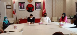 Dipungut Biaya Seragam Sekolah Wali Murid Wadul Dewan