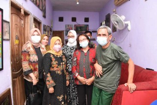 Ketua Persit KCK Cabang XLIX Sambut Ketua Persit KCK Koorcab Rem 084 Anjangsana