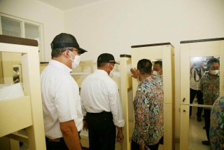 Menko PMK Ajak Warga Papua Percepat Vaksinasi Jelang PON Bulan Depan