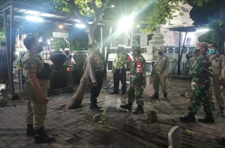 Koramil Semampir Laksanakan Operasi Penertiban Masker Untuk Tekan Penyebaran Covid-19