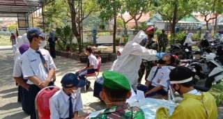 Produktif Peran Babainsa Sampang Edukasi Siswa Sekolah Terapkan 3M & 3T