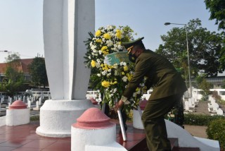 Menjelang HUT TNI ke 76 Korem 084/BJ laksanakan ziarah dan Tabur Bunga