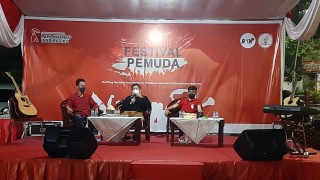 Abdul Ghoni : kami Inginkan Pemuda Harus Berani Bicara Berkarakter Suroboyoan " Wani" Jangan Lebay dan Putus Asa