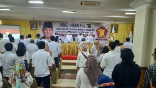 Rapat Konsulidasi Gerindra Surabaya, Sutadi Ajak Kader Tingkatkan Peranya di Masyarakat