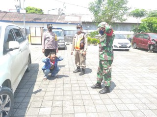 Yustisi Gabungan Tiga Pilar, Depan Terminal Benowo