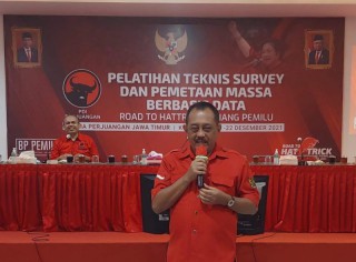 Sampaikan Materi Pelatihan BP Pemilu PDIP Se - Jawa Timur , Wakil Walikota Armuji tekankan Kekuasaan untuk Rakyat