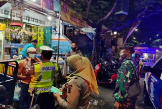 Solidnya Tiga Pilar Kecamatan Rungkut Tegakkan Protokol Kesehatan