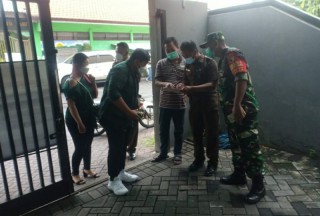 Cipta Kondisi, Seluruh Babinsa Jajaran Kodim 0830/Surabaya Utara Laksanakan Pengamanan Gereja