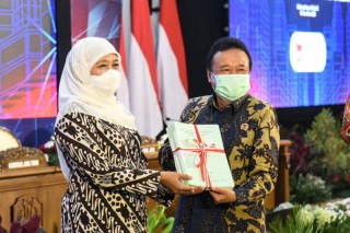 Peringati Hari Anti Korupsi Sedunia, Ini Pesan Gubernur Khofifah untuk Pejabat Publik dan ASN di Jatim