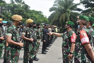 Danrem 084/BJ pimpin Apel gelar pasukan dalam rangka pam VVIP Kunjungan Wakil Presiden RI